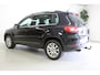 Volkswagen Tiguan 1.4 TSI Sport&Style | PANO-DAK | CRUISE | PDC-A | NAVIGATIE | CLIMA | TEL | TREKHAAK | 17'LMV |