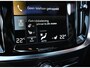 Volvo V60 2.0 T8 Recharge AWD R-Design | Pano | 360 | ACC | Keyless | Memory | H&K | LED | Head-Up | Trekhaak | Leder | Stoelverwarming voor & achter | Stuurwielverwarming | Lane Assist | Ambient | Navi | Carplay/Android | 19'' | Blindspot