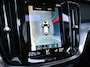 Volvo V60 2.0 T8 Recharge AWD R-Design | Pano | 360 | ACC | Keyless | Memory | H&K | LED | Head-Up | Trekhaak | Leder | Stoelverwarming voor & achter | Stuurwielverwarming | Lane Assist | Ambient | Navi | Carplay/Android | 19'' | Blindspot