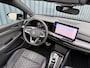 Volkswagen Golf 1.5 eTSI R-Line Edition | Panodak | IQ Light | Trekhaak wegkl. | Harman/Kardon | Head Up | Prijs Rijklaar!!