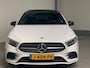 Mercedes-Benz A-klasse 180 AMG l VOL! l PANO l MATRIX l EL-STOEL l SFEER l SOUND l TREKHAAK l CARPLAY l ORG.NL