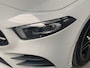Mercedes-Benz A-klasse 180 AMG l VOL! l PANO l MATRIX l EL-STOEL l SFEER l SOUND l TREKHAAK l CARPLAY l ORG.NL