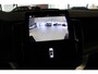 Volvo XC90 T8 Plug-in hybrid AWD Ultra Dark | Panoramadak | Trekhaak | Luchtvering | Head-up display | Premium audio by Bowers&Wilkins | 360 graden camera | Verwarmbare voorstoelen en achterbank | Verwarmbaar stuurwiel | Bowers & Wilkins audio | Apple carplay | Adaptive cruise control | 7-zits |
