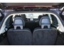 Volvo XC90 T8 Plug-in hybrid AWD Ultra Dark | Panoramadak | Trekhaak | Luchtvering | Head-up display | Premium audio by Bowers&Wilkins | 360 graden camera | Verwarmbare voorstoelen en achterbank | Verwarmbaar stuurwiel | Bowers & Wilkins audio | Apple carplay | Adaptive cruise control | 7-zits |
