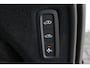 Volvo XC90 T8 Plug-in hybrid AWD Ultra Dark | Panoramadak | Trekhaak | Luchtvering | Head-up display | Premium audio by Bowers&Wilkins | 360 graden camera | Verwarmbare voorstoelen en achterbank | Verwarmbaar stuurwiel | Bowers & Wilkins audio | Apple carplay | Adaptive cruise control | 7-zits |