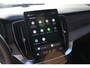 Volvo XC90 T8 Plug-in hybrid AWD Ultra Dark | Panoramadak | Trekhaak | Luchtvering | Head-up display | Premium audio by Bowers&Wilkins | 360 graden camera | Verwarmbare voorstoelen en achterbank | Verwarmbaar stuurwiel | Bowers & Wilkins audio | Apple carplay | Adaptive cruise control | 7-zits |