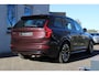 Volvo XC90 2.0 T8 Plug-in hybrid AWD Ultra Dark | Panoramadak | Head-up display | Keyless entry | Elek. bed. stoelen voorstoelen met geheugen | Luchtvering | Semi elek. trekhaak | 360 graden camera | Verwarmbare voorstoelen en achterbank | Verwarmbaar stuurwiel | Bowers & Wilkins audio | Apple carplay | Adaptive cruise control | 7-zits |