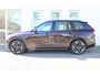 Volvo XC90 T8 Plug-in hybrid AWD Ultra Dark | Panoramadak | Trekhaak | Luchtvering | Head-up display | Premium audio by Bowers&Wilkins | 360 graden camera | Verwarmbare voorstoelen en achterbank | Verwarmbaar stuurwiel | Bowers & Wilkins audio | Apple carplay | Adaptive cruise control | 7-zits |