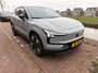 Volvo EX30 Single Motor Extended Range Plus 69 kWh | Elektrisch bedienbare stoelen | Stoel + Stuurverwarming | PDC V+A en camera | Extra getint glas | 20 inch LM Velgen |