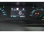 Peugeot e-2008 EV Allure 50 kWh | SOH=96.7 % | 3 Fase Laadfunctie | Camera | Navigatie | Parkeersensoren | Apple Carplay