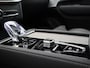 Volvo XC90 2.0 T8 Plug-in hybrid AWD Ultra Dark / Luchtvering / Trekhaak / Bowers & Wilkins Audio / Stoelmassage / Stoelventilatie / 360 camera / Pano. dak / Stuurwiel-, stoel- & achterbankverwarming / Elektr. stoelverstelling / Blis