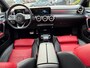 Mercedes-Benz A-klasse 200 Premium AMG PAKKET l SFEERVERL. l PANO l TREKHAAK