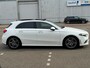 Mercedes-Benz A-klasse 200 Premium AMG PAKKET l SFEERVERL. l PANO l TREKHAAK