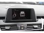 BMW 2-Serie Active Tourer 220i High Executive / Trekhaak / Panoramadak / Navigatie / 18'' / Stoelverwarming / Cruise Control