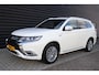 Mitsubishi Outlander 2.4 PHEV Instyle Opendak, Adaptive cruise, Trekhaak