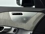 Volvo XC90 2.0 T8 Recharge AWD Ultimate Dark | Trekhaak | Luchtvering | HUD | Stoel ventilatie - massage | PDC V+A en 360 camera | Bowers en Wilkins | Panoramadak |