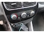 Renault Clio 1.2 TCe 120pk Zen 5-drs Airco Navi Cruise PDC Trekhaak Dealer onderhouden
