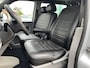 Volkswagen Transporter 2.5 TDI 130pk Camper Nokkenas Defect!! Hefdak Airco Cruise controle Trekhaak 2500kg trekgewicht 2-persoonsbed Euro 4 Voortent Keukenblok Parrot