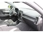 Volvo XC40 1.5 T5 Recharge R-Design Automaat / 19" velgen / Trekhaak / Privacy Glass / Verwarmd voorruit / Reservewiel / DAB+