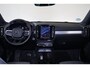 Volvo XC40 B3 Plus Black Edition - IntelliSafe Assist & Surround - 360º Camera - Harman/Kardon audio - Verwarmde voorstoelen & stuur - Parkeersensoren voor & achter - Elektr. bedienb. voorstoelen met geheugen links - Draadloze tel. lader - Extra getint glas - 20' LMV