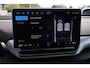 Volkswagen ID.4 Pro Limited Edition Plus 77 kWh 282PK / 210kW, LED Matrix IQ.Light, panoramadak, achteruitrijcamera, voorstoelen verwarmbaar met massagefunctie, dodehoekdetectie (Side Assist), Apple Carlay & Android Auto, draadloos telefoon laden, elektr. uitklapbare trekhaak, kyless Entry & Go, 19'' LMV 'Bergen'