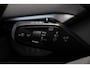 Volkswagen ID.4 Pro Limited Edition Plus 77 kWh 282PK / 210kW, LED Matrix IQ.Light, panoramadak, achteruitrijcamera, voorstoelen verwarmbaar met massagefunctie, dodehoekdetectie (Side Assist), Apple Carlay & Android Auto, draadloos telefoon laden, elektr. uitklapbare trekhaak, kyless Entry & Go, 19'' LMV 'Bergen'