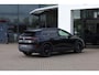 Volkswagen ID.4 Pro Limited Edition Plus 77 kWh 282PK / 210kW, LED Matrix IQ.Light, panoramadak, achteruitrijcamera, voorstoelen verwarmbaar met massagefunctie, dodehoekdetectie (Side Assist), Apple Carlay & Android Auto, draadloos telefoon laden, elektr. uitklapbare trekhaak, kyless Entry & Go, 19'' LMV 'Bergen'