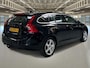 Volvo V60 1.6 T3 Momentum Trekhaak, Navigatie, PDC...