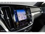 Volvo V60 2.0 T6 Recharge AWD R-Design Plug-in Hybrid | Panorama dak | Zwenkbare trekhaak | Memory |