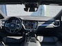Volvo V60 2.0 T6 Recharge AWD R-Design Plug-in Hybrid | Panorama dak | Zwenkbare trekhaak | Memory |