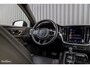 Volvo V60 2.0 T6 Recharge AWD R-Design Plug-in Hybrid | Panorama dak | Zwenkbare trekhaak | Memory |