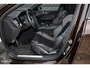 Volvo V60 2.0 T6 Recharge AWD R-Design Plug-in Hybrid | Panorama dak | Zwenkbare trekhaak | Memory |