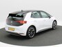 Volkswagen ID.3 Pro 58 kWh 204 Pk | Stoelverwarming | Adaptive cruise | Parkeer Sensoren | CarPlay | Navigatie | Climatronic | 18 Inch | 61.310 Km !!