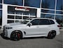 BMW X5 xDrive50e 489pk M-Sportpakket M Brooklyn Grau Pano Skylounge Comf-Zetels H&K Tr-Haak VOL!