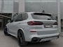 BMW X5 xDrive50e 489pk M-Sportpakket M Brooklyn Grau Pano Skylounge Comf-Zetels H&K Tr-Haak VOL!