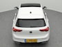 Volkswagen Golf R-Line 1.5 TSI 130 PK | LED Plus | Panoramadak | DCC | Trekhaak | Stuur & Stoelverwarming | Navigatie | 18 Inch |