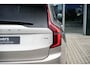 Volvo XC90 T8 Plug-in hybrid AWD | Ultra Dark | Luchtvering | Stoelventilatie | Nappa Leder | Massagefunctie | Panoramadak | Head-up Display | Harman Kardon audio systeem | 7 Zitplaatsen | Rondomzicht Camera | Apple CarPlay |