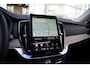 Volvo XC90 2.0 T8 Plug-in hybrid AWD Plus Bright | Adaptieve luchtvering met Four-C Technologie | Panoramadak | Head-up Display | Harman Kardon audio systeem | 7 Zitplaatsen | Rondomzicht Camera | Apple CarPlay |
