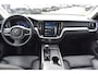 Volvo V60 B4 211PK Automaat Plus Dark | Trekhaak | ACC | Leder | Stoelverwarming | 360 Camera | 18"LMV
