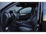 Volvo XC40 1.5 T5 Recharge R-Design|Apple carplay | stoelverwarming | trekhaak | 360 | pano |