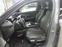 Peugeot e-2008 EV GT 54 kWh | Fase 3 laden | Navigatie | Camera | Apple carplay | Adaptieve cruise control | Automaat |