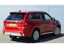 Mitsubishi Outlander PHEV 2.4 INSTYLE 4WD | PLUG IN HYBRID | FULL OPTIONS | SoH 84% | SCHUIFDAK | ADAPTIEF CRUISE | TREKHAAK 1500KG | ALL SEASON BANDEN | FABRIEKSGARANTIE TOT 03-02-2028* | ALL IN RIJKLAARPRIJS