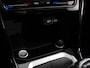 Volkswagen T-Roc 1.5 TSI DSG R-Line + Design pakket Black Automaat Panorama dak Navigatie Apple Carplay/Android Auto Climate control Adaptieve cruise control LED