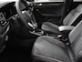 Volkswagen T-Roc 1.5 TSI DSG R-Line + Design pakket Black Automaat Panorama dak Navigatie Apple Carplay/Android Auto Climate control Adaptieve cruise control LED