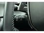 Peugeot 2008 1.2 Hybrid 145 Allure | Climate & Cruise Control | Parkeersensoren voor + achter | AppleCarplay/Android Auto |