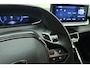 Peugeot 2008 1.2 Hybrid 145 Allure | Climate & Cruise Control | Parkeersensoren voor + achter | AppleCarplay/Android Auto |