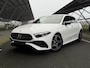 Mercedes-Benz A-klasse 180 Business Solution AMG | Night | Panoramadak | Sfeerverlichting | Stoelverwarming | Parkeercamera |