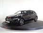 Mercedes-Benz A-klasse 180 Business Solution AMG | Panoramaschuifdak | Stoelverwarming | Achteruitrijcamera |  MULTIBEAM LED |
