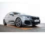 BMW 5-Serie M550i xDrive Business Edition Plus B&W - Stoelventilatie/massage - BMW Laserlight - Comfort Access - soft close - Driving Assistant Professional - Remote Control Parking - Head up - Active Protection