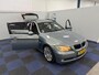 BMW 3-Serie Touring 320i Executive / SCHUIFKANTELDAK / NAP / AUTOMAAT
